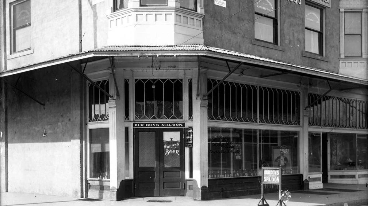 Frederick W. Henderson had his law office next to his mentor, F. G. Ostrander, on the second floor of the Pedreira Building on the southwest corner of Main and K streets, Merced. “F. W. Henderson Attorney at Law” is printed on the second window from the right on the top floor in this photo taken in 1908. (Courthouse Museum Collection)