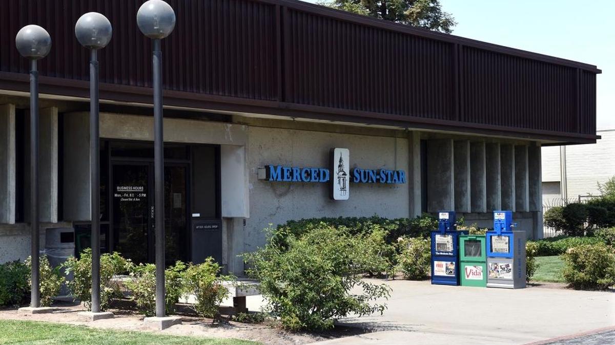 The city of Merced Fire Department responded to a small electrical fire at the Merced Sun-Star building early Monday morning.