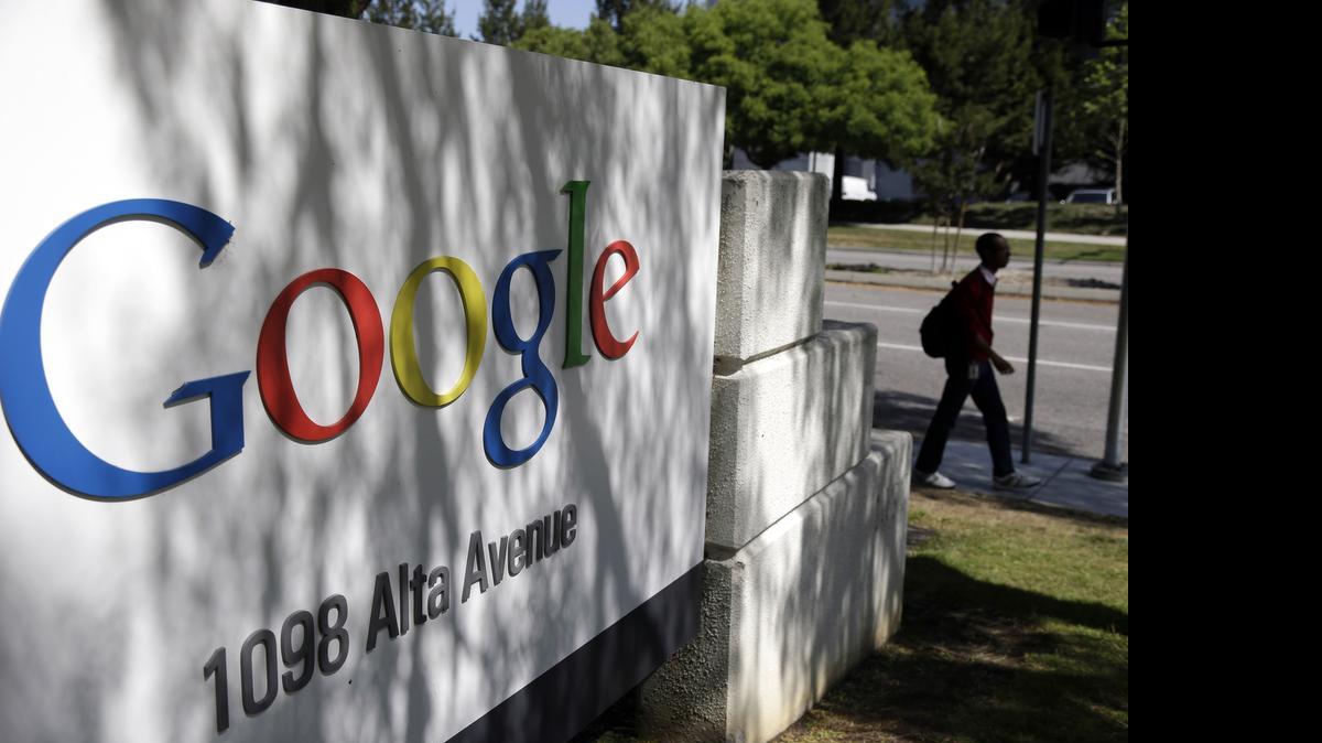 
Google apologized on Thursday after its Photos app sorted a picture of two black people as gorillas.

