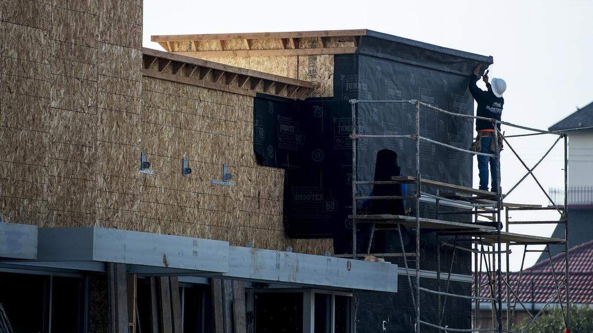 New construction is seen near the intersection of East Childs Avenue and Parsons Avenue in Merced, Calif., on Friday, Dec. 22, 2017.
