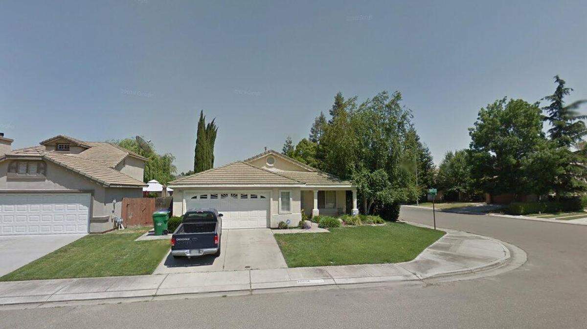 House on 10000 block of Tracy Lane
