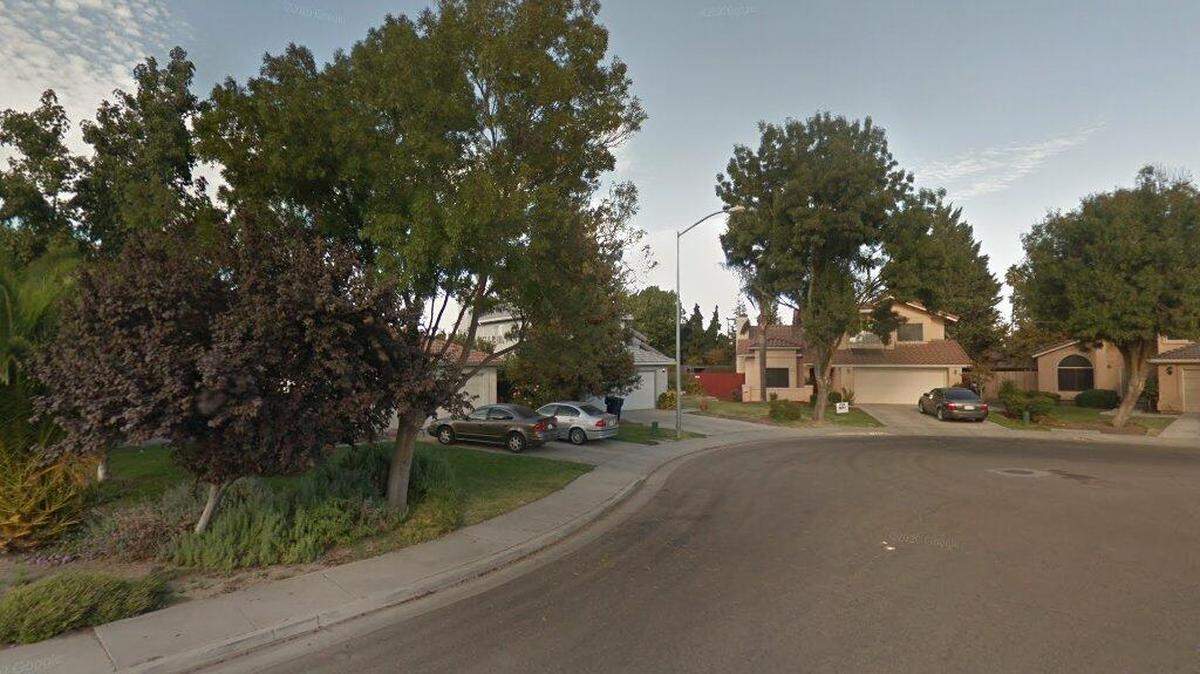 House on 2200 block of Santos Street