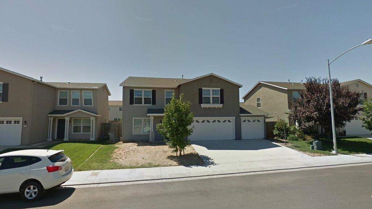 House on 3000 block of Saddleback Court