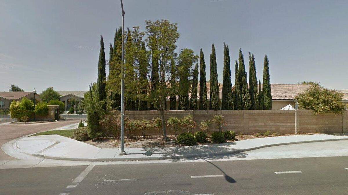 House on 2900 block of Las Flores Circle