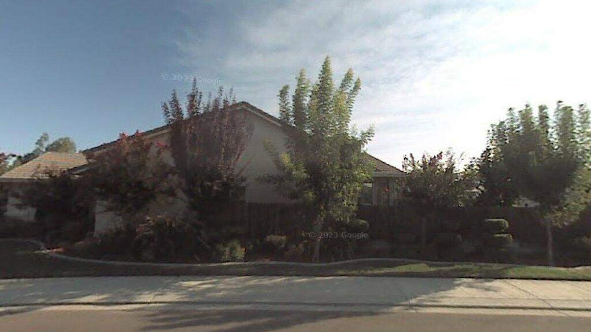 House on 3400 block of San Lorenzo Way