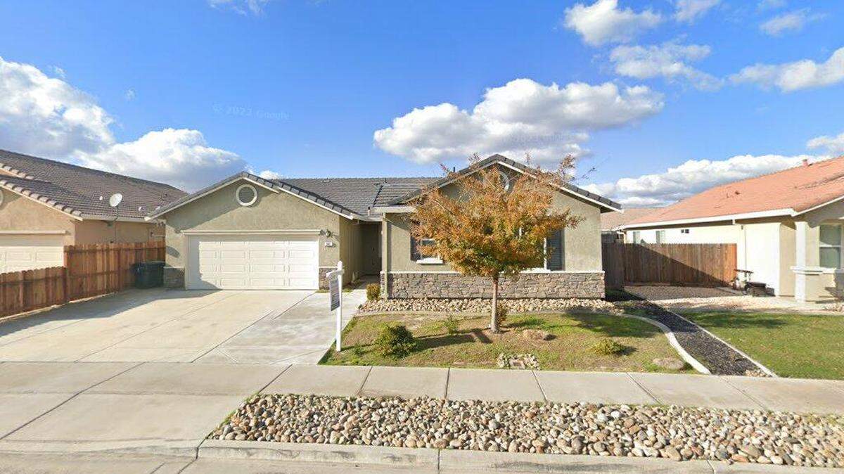 House on 800 block of Travertine Way