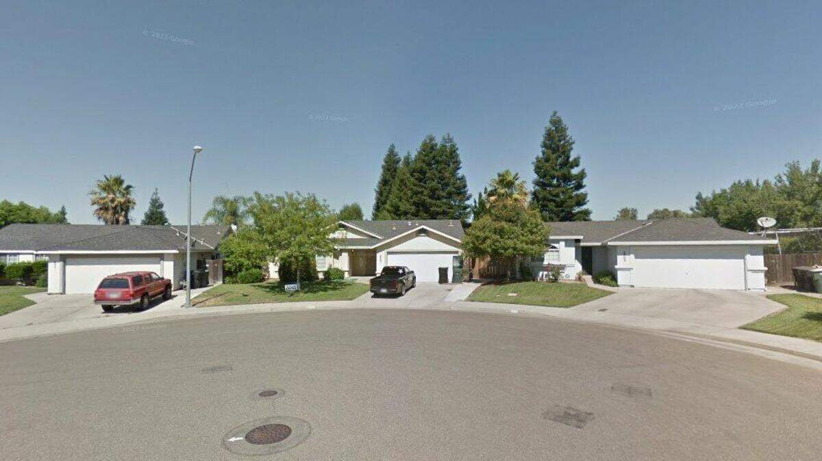 House on 2900 block of Los Altos Court