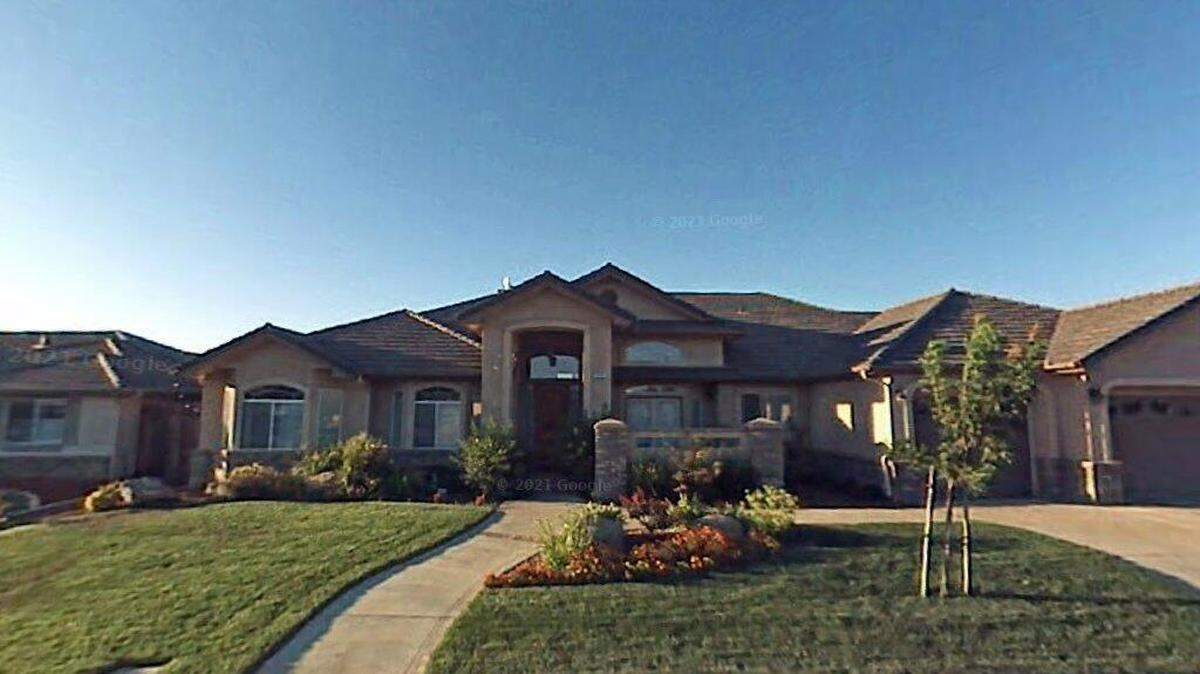 House on 500 block of Bobolink Court