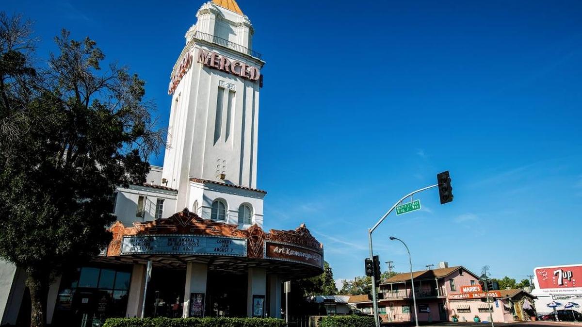 The Merced Theatre will present four classic holiday films through Dec. 23.