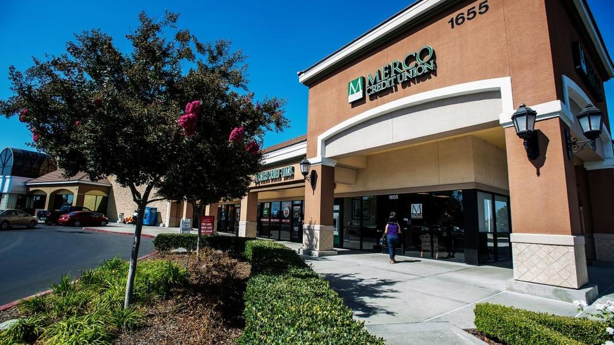 
The Merco Credit Union, located at 1655 Bellevue Road in Atwater, Calif., Thursday. According to Atwater Police Lt. Samuel Joseph, just before 12:30 p.m. Thursday afternoon, a man carrying an unknown object threatened to detonate a bomb inside the bank if tellers did not give him money. According to police the man left with an unknown amount of money.
