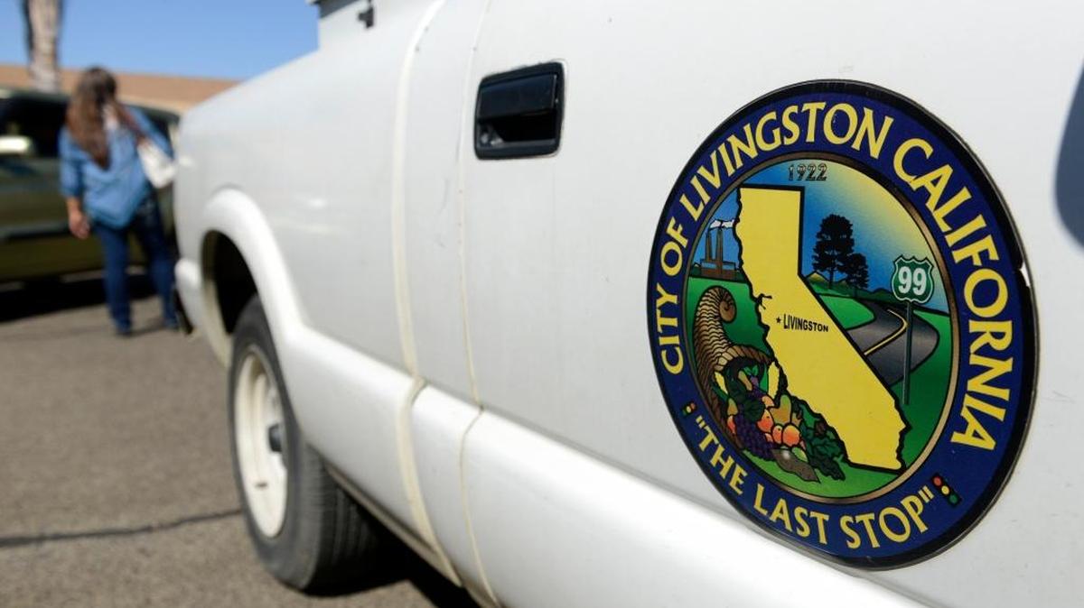 
Livingston’s city motto – seen on the side of a city truck Wednesday – is on its way out. The City Council told staff to bring a new design to a future meeting and start the process to change the motto to “The Sweet Potato Capital.”
