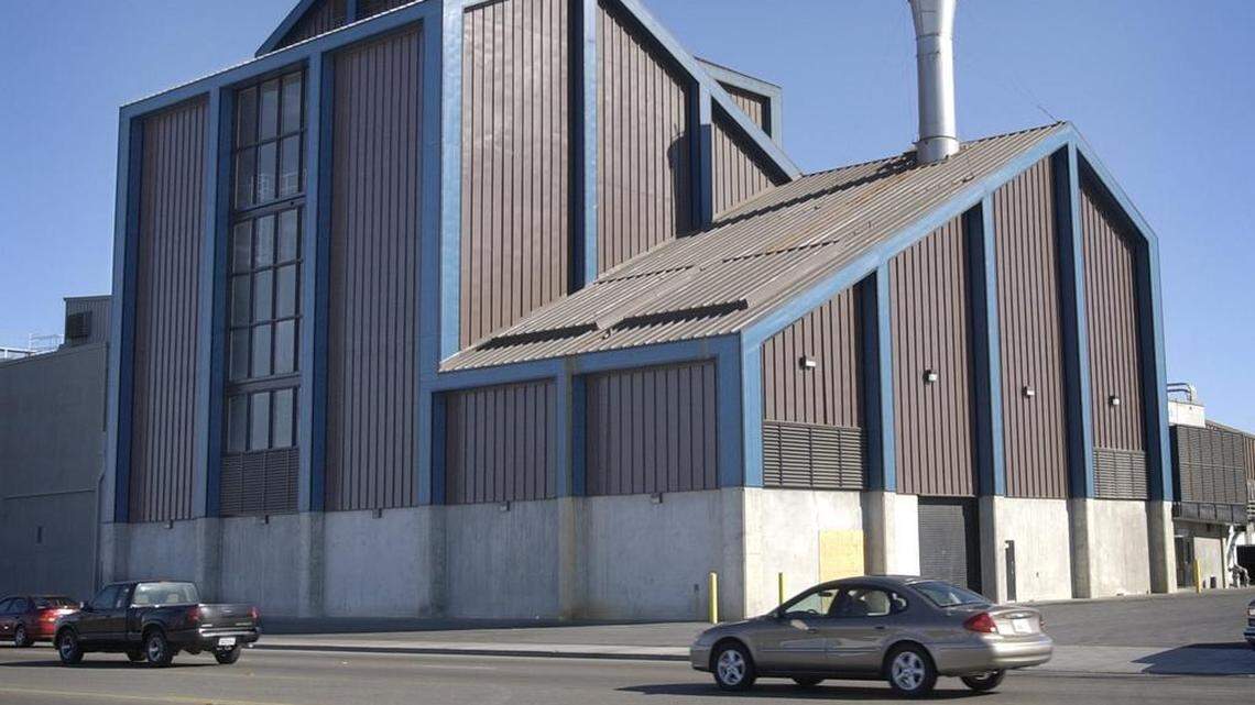 California Dairies, Inc., has closed its milk processing plant in Los Banos after 99 years in operation.