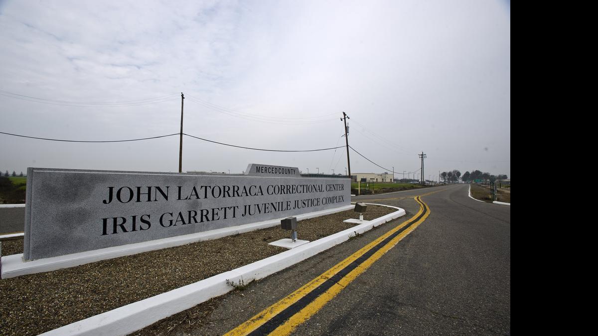 
A 36-year-old inmate was found dead Tuesday morning at the John Latorraca Correctional Facility in Merced County. He was found by inmates in the shower area of his jail dormitory, after he apparently hanged himself, the Sheriff’s Department confirmed.
