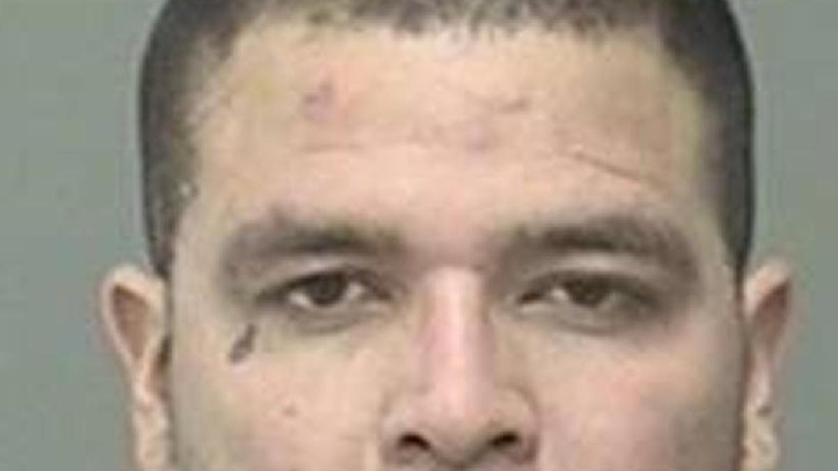 Miguel Guizar, 32
