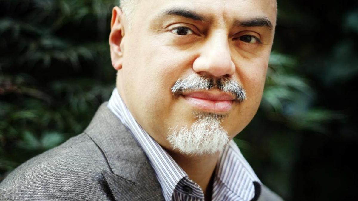 Pulitzer Prize-winning journalist and author Héctor Tobar will speak May 14 at the UC Merced commencement ceremony for the school of social sciences, humanities and arts.