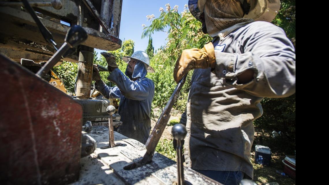Long lines for new wells in Merced County
