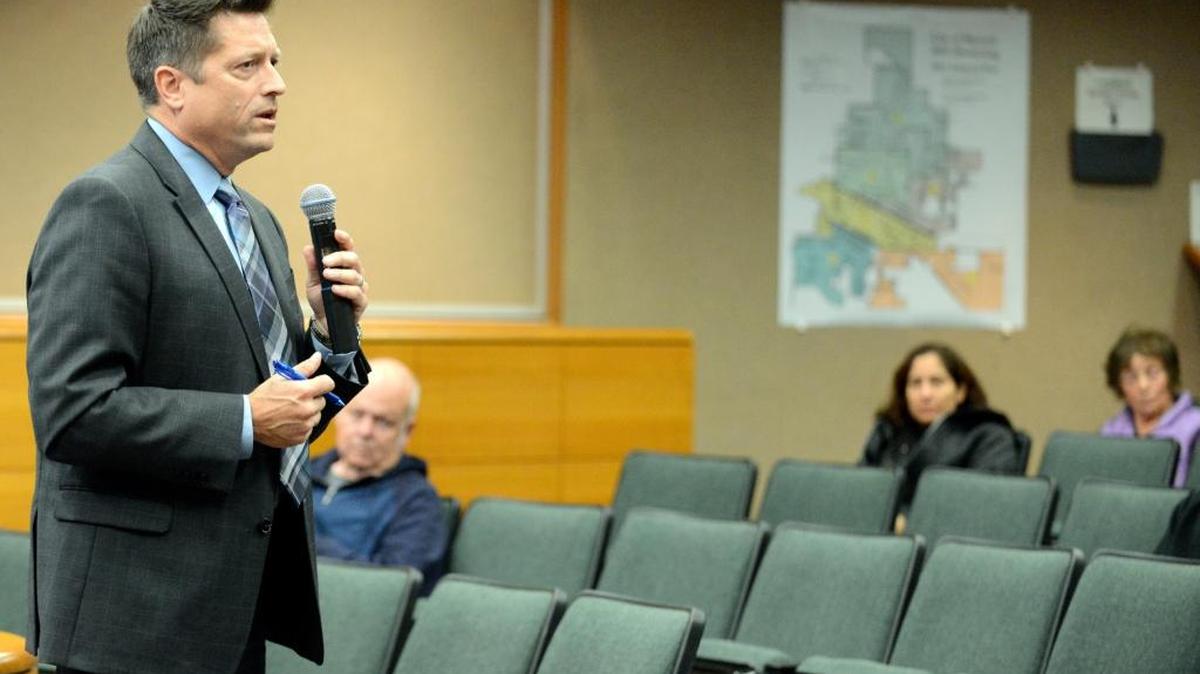 Gary Phillips, a consultant with Bob Murray & Associates, asks members of the public at City Hall in Merced on Nov. 9, 2015, about the traits they want to see in the next city manager.