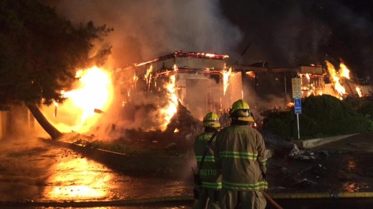 An early-morning fire at a vacant restaurant caused more than $1 million in damages, the Merced Fire Department reported.