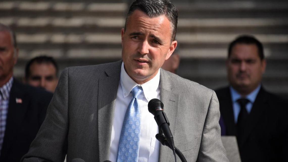 Los Banos police Chief Gary Brizzee speaks against Proposition 57, the governor’s public safety and rehabilitation act, at the Merced County Courthouse Museum on Thursday, Oct. 13, 2016.