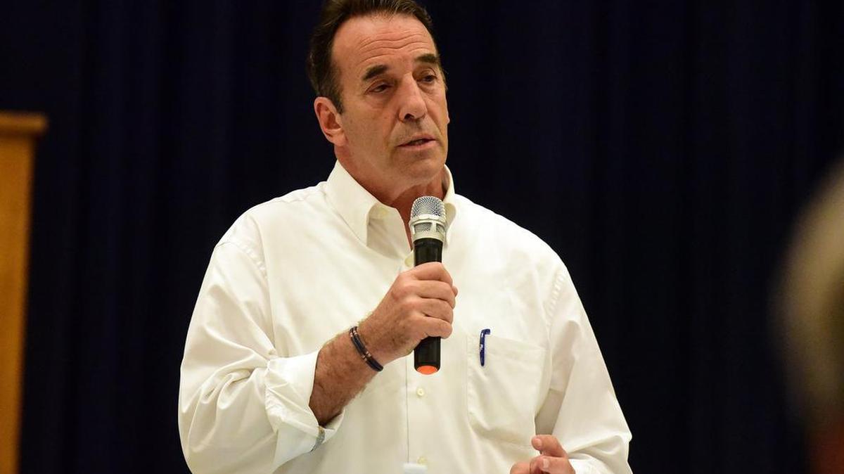 Incumbent Merced County District Attorney Larry Morse II speaks during a forum Tuesday, May 29, 2018, at Tenaya Middle School.
