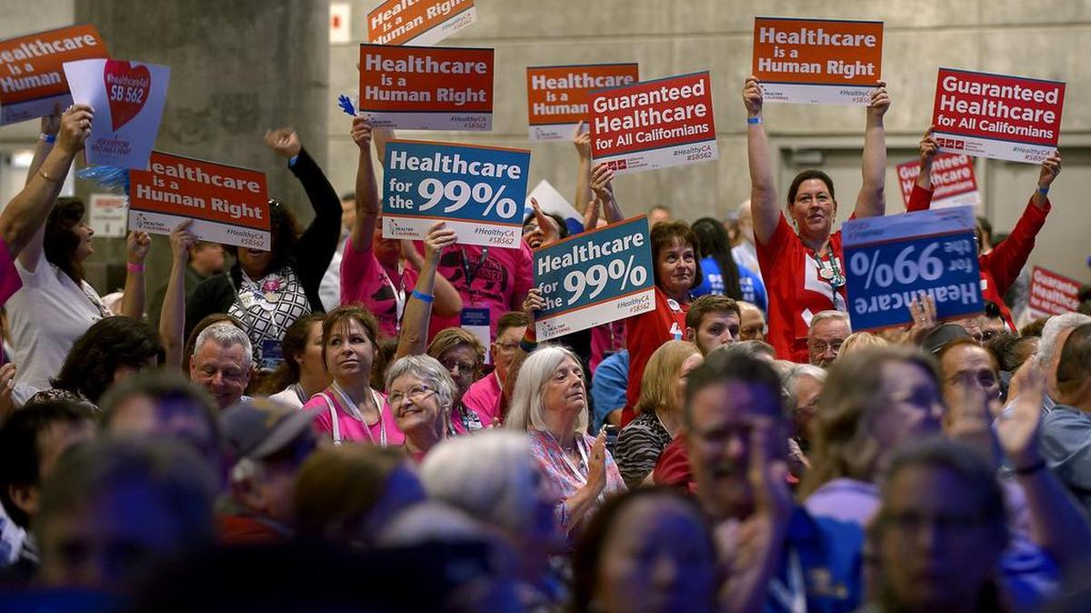 The California Nurses Association organized demonstrations at this month’s state Democratic Party convention to push for adoption of a single-payer health care system. Senate Bill 562, the union-backed bill for such a system, is now pending in the state Senate.