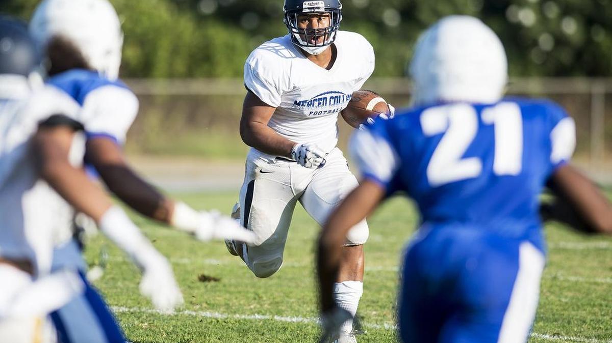 Merced College’s Leka Lotulelei returns a kick during a scrimmage against Modesto Junior College at Stadium ’76 earlier this season. The sophomore rushed for 113 yards and three touchdowns in the Blue Devils’ 38-36 win over San Jose City College on Saturday.