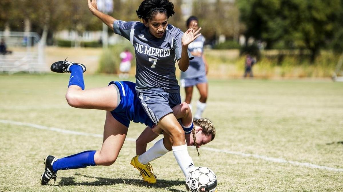 UC Merced junior Daisy Bonilla gets tangled up with an Embry-Riddle player during Thursday’s game, which ended in a 1-1 tie.