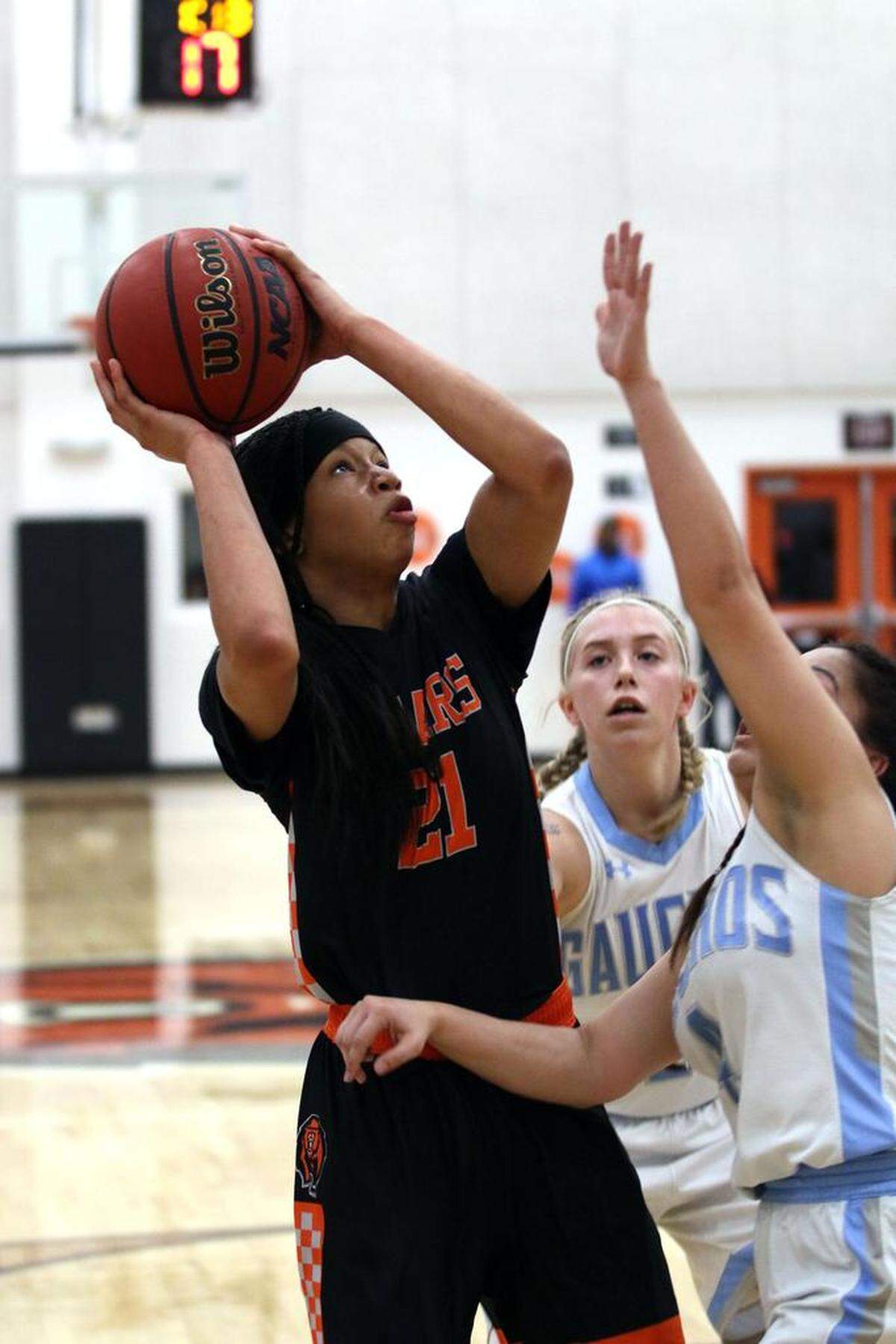 Merced junior Khya Martin goes up for a shot during Tuesday’s 60-45 loss to El Capitan. Martin finished with 20 points and 18 rebounds for the Bears.