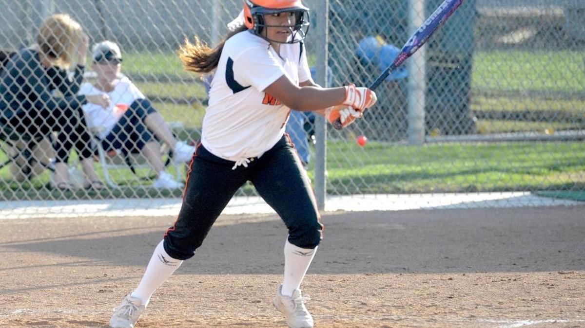 Merced's Mo Collins laces a single to right field. Collins had three hits in the Bears' 7-6 victory over Los Banos. Monday, Feb. 29, 2016 in Los Banos.