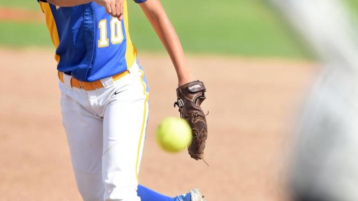 Dos Palos' Janessa Jasso, shown here in the semifinals last year against Selma, went 5-0 in the circle for the Broncos to help Dos Palos win the Madera South Tournament this past weekend.
