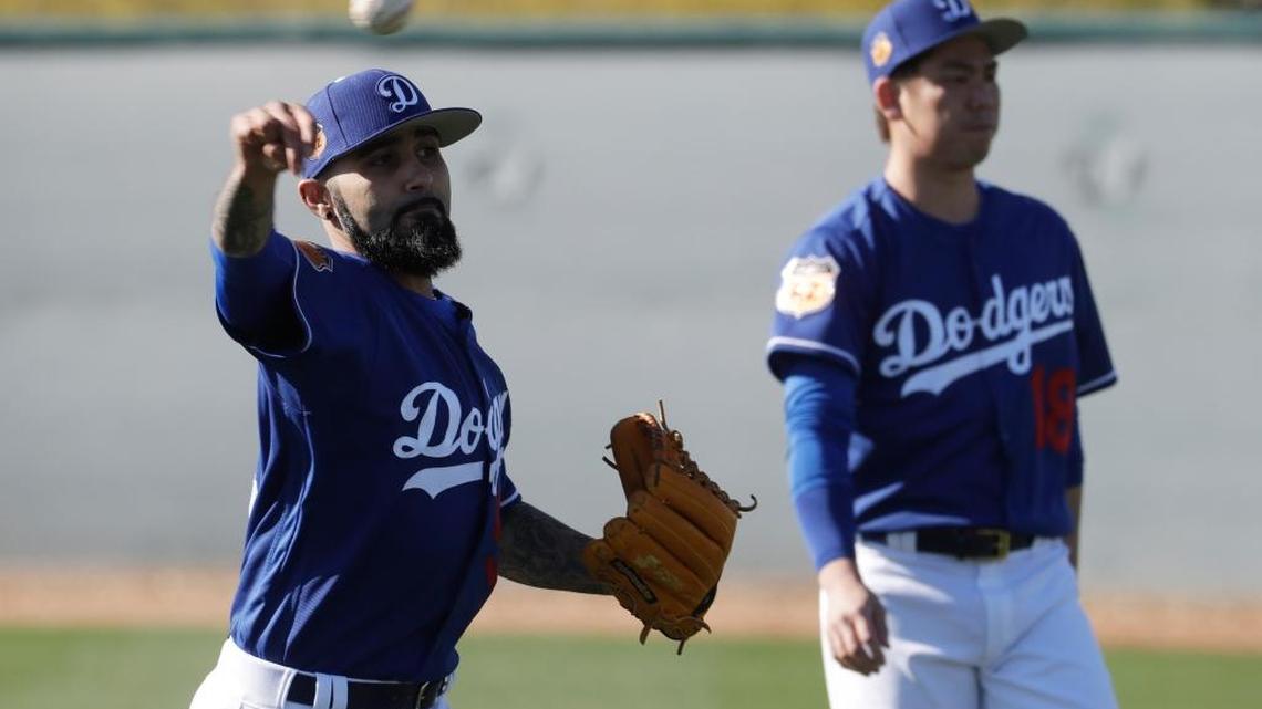 Giants fans: Dodger Blue? Say it isn’t so, Romo!