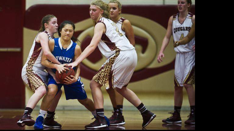 Golden Valley girls basketball defeats Atwater 41-32